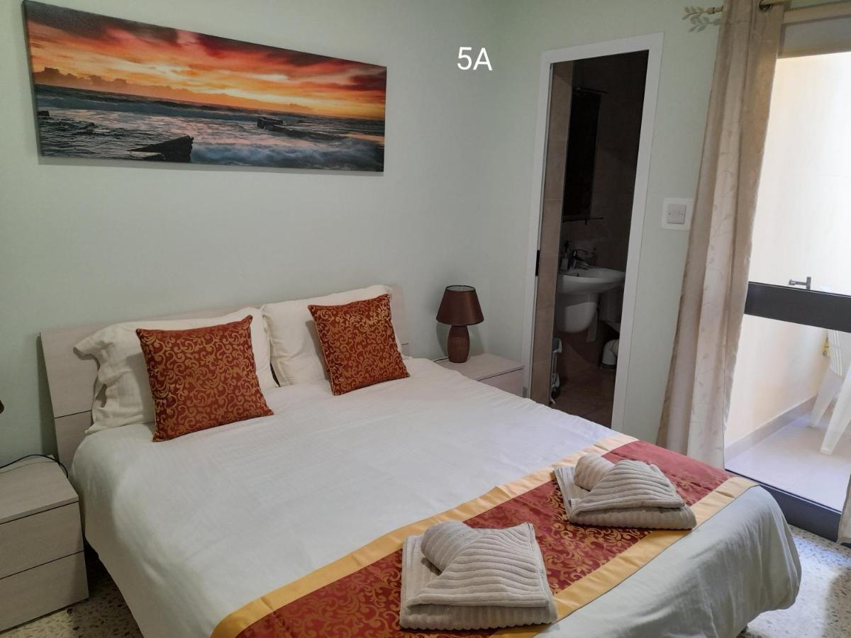 Seabreeze Holiday Guestrooms خليج سانت بول المظهر الخارجي الصورة