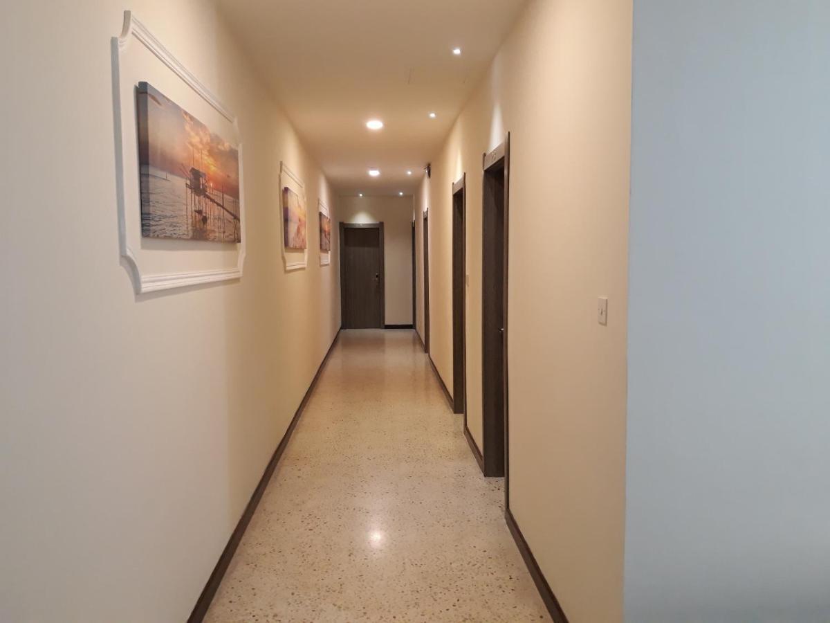 Seabreeze Holiday Guestrooms خليج سانت بول المظهر الخارجي الصورة