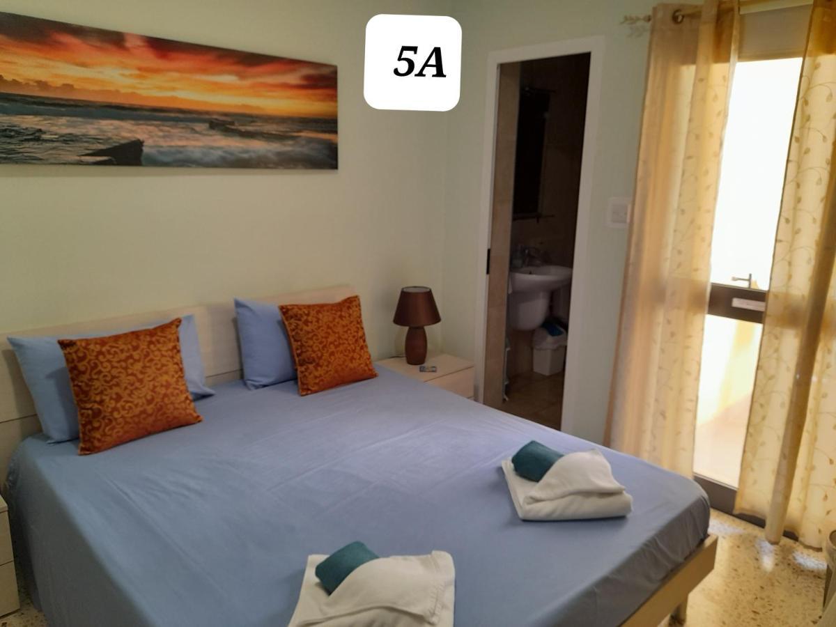 Seabreeze Holiday Guestrooms خليج سانت بول المظهر الخارجي الصورة