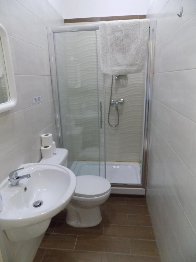 Seabreeze Holiday Guestrooms خليج سانت بول المظهر الخارجي الصورة